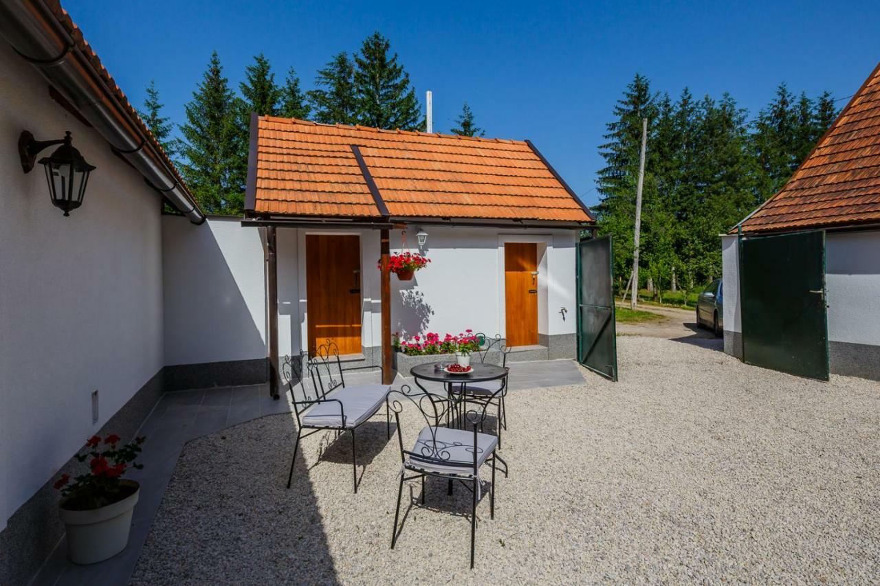Beautiful Cottage With Heated Pool For 22 Ppl Plaski ภายนอก รูปภาพ