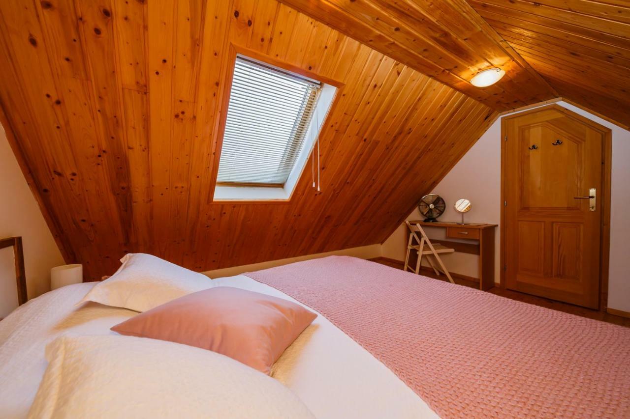 Beautiful Cottage With Heated Pool For 22 Ppl Plaski ภายนอก รูปภาพ