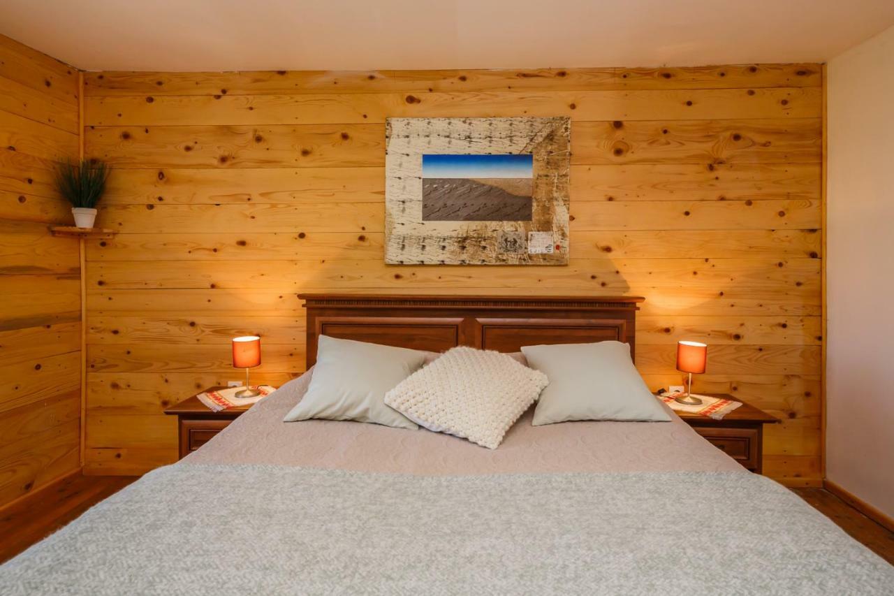 Beautiful Cottage With Heated Pool For 22 Ppl Plaski ภายนอก รูปภาพ